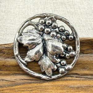 MICHELE Signed Vintage Sterling Silver Round Vine Grapes Leaf Brooch Pin 1.25"